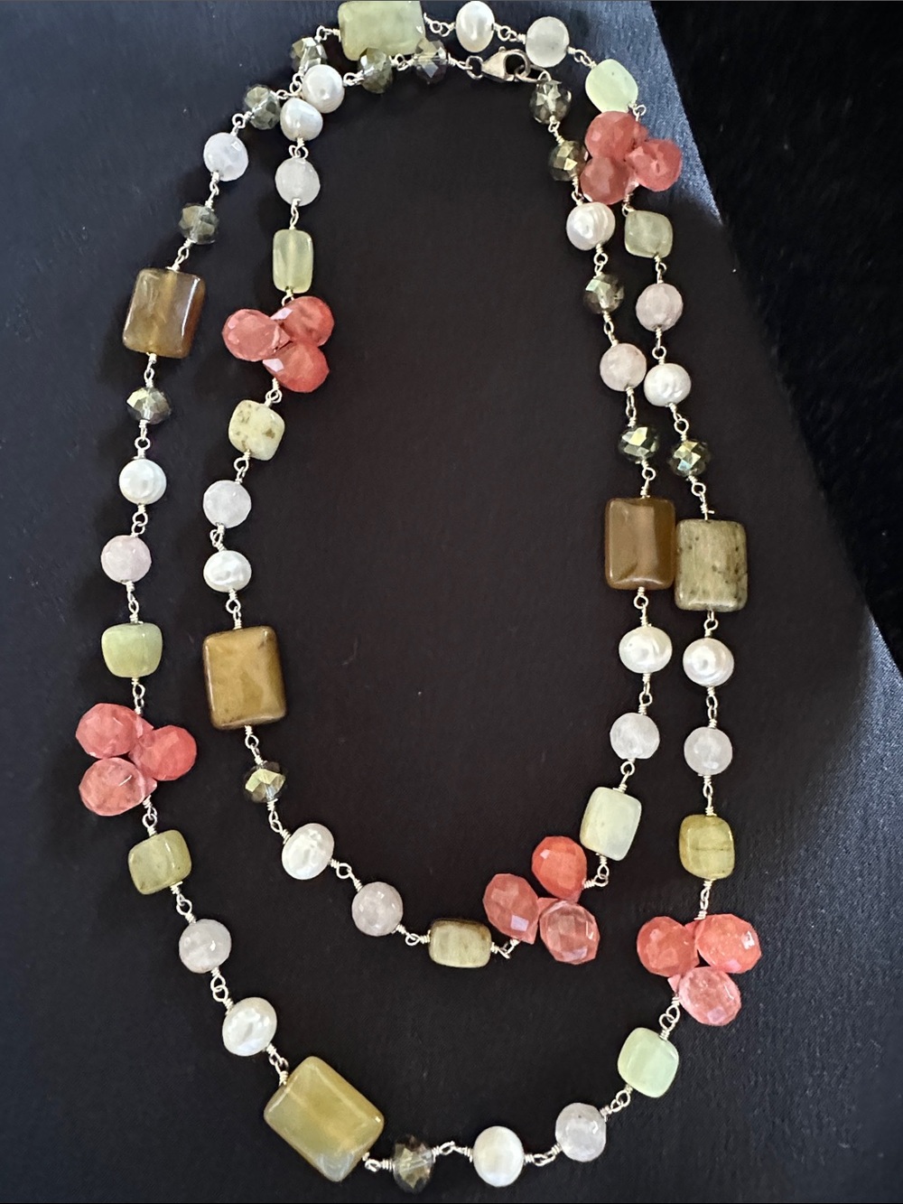 Agate EUC genuine gemstone necklace w/ pearls, quartz & acrylic beads